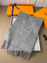 China Replica Gucci Scarf 46usd Only